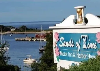 Sands of Time Motor Inn & Harbor House hotel thumbnail 5