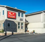 Econo Lodge Inn & Suites North Syracuse Airport hotel detail image 3