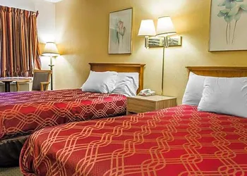Econo Lodge Waynesburg hotel thumbnail 5