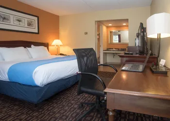 Colonnade Inn hotel thumbnail 5