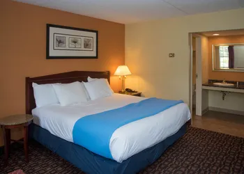Colonnade Inn hotel thumbnail 7