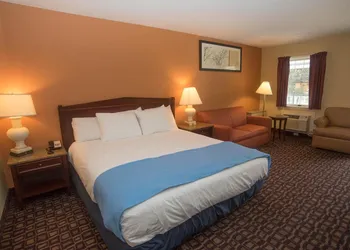 Colonnade Inn hotel thumbnail 8
