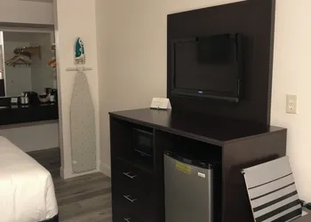 Green Palms Extended Stay hotel thumbnail 4