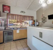 Econo Lodge Inn & Suites Yreka hotel detail image 3