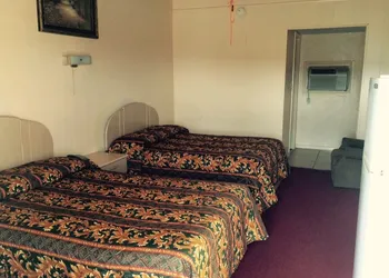 Relax Inn Goldthwaite hotel thumbnail 2