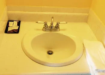 Relax Inn Goldthwaite hotel thumbnail 6