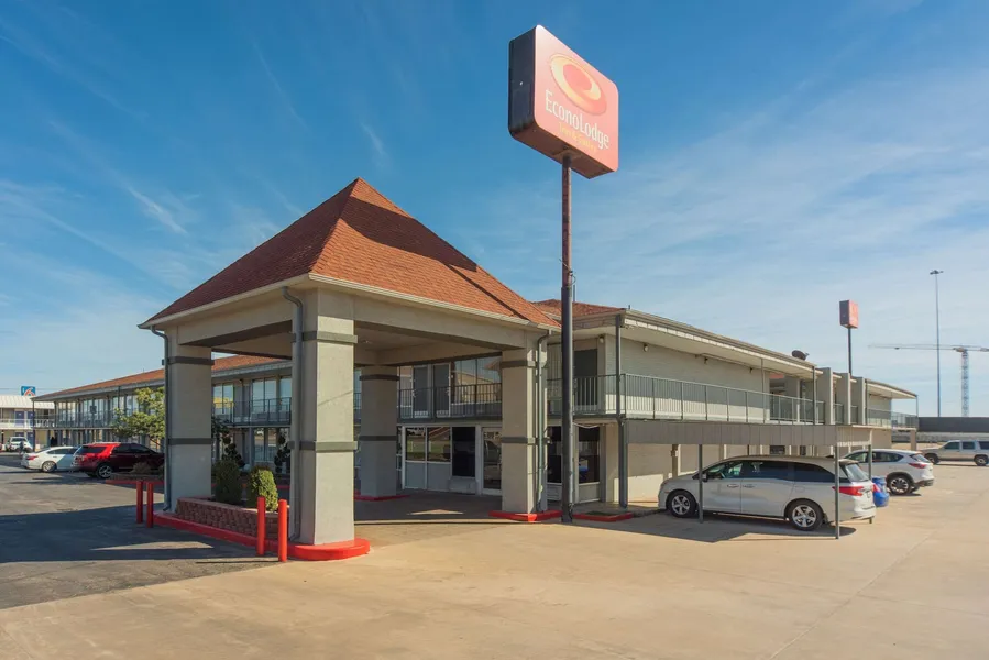 Econo Lodge And Suites Bricktown hotel detail image 2