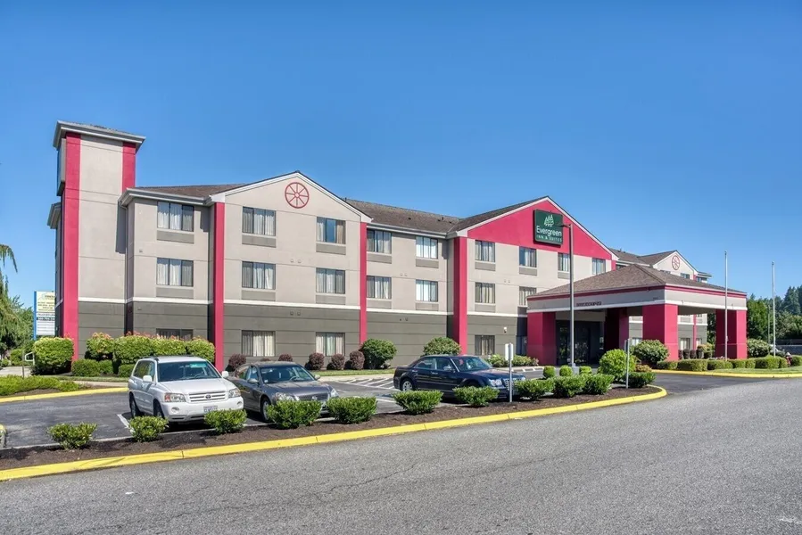 Evergreen Inn and Suites hotel detail image 2