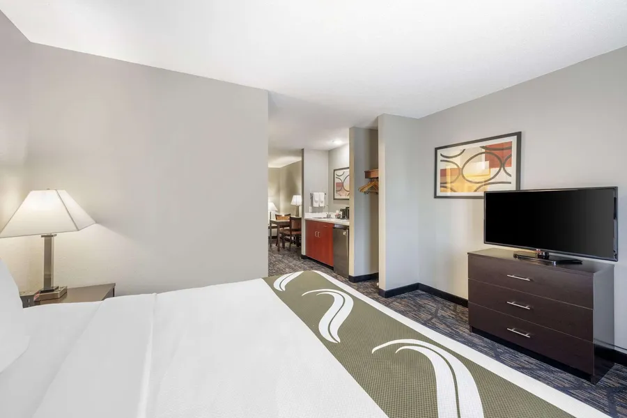 Quality Inn & Suites Lincoln North hotel detail image 6