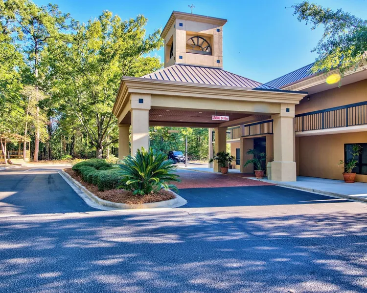 Clarion Inn & Suites Aiken South hotel detail image 2