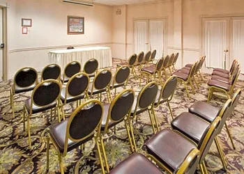 Holiday Inn Middletown - Goshen hotel thumbnail 2