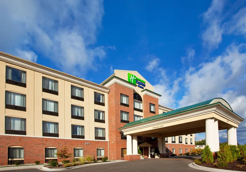 Holiday Inn Express Hotel & Suites Detroit - Utica by IHG hotel detail image 2