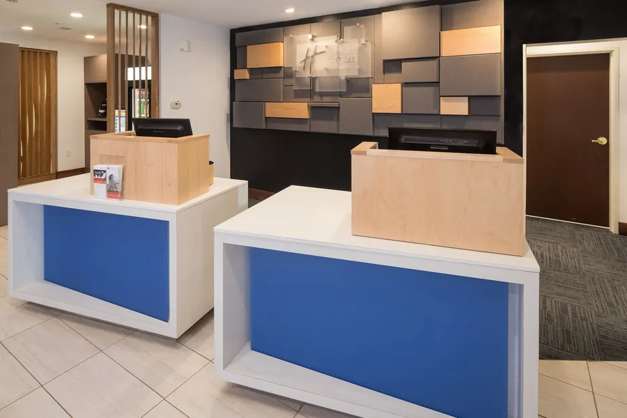 Holiday Inn Express Hotel & Suites Detroit - Utica by IHG hotel detail image 6