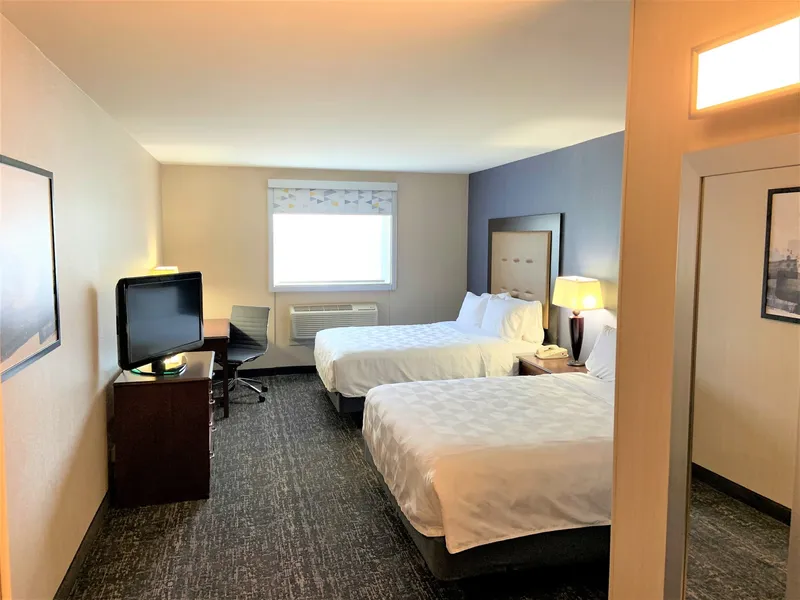 Holiday Inn & Suites Chicago-Carol Stream (Wheaton) by IHG hotel detail image 6