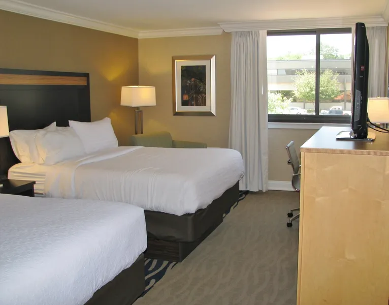 DoubleTree by Hilton Downtown Concord hotel detail image 2