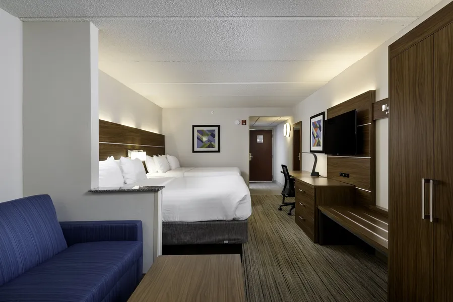 Holiday Inn Express & Suites Charlotte Arpt-Belmont by IHG hotel detail image 6