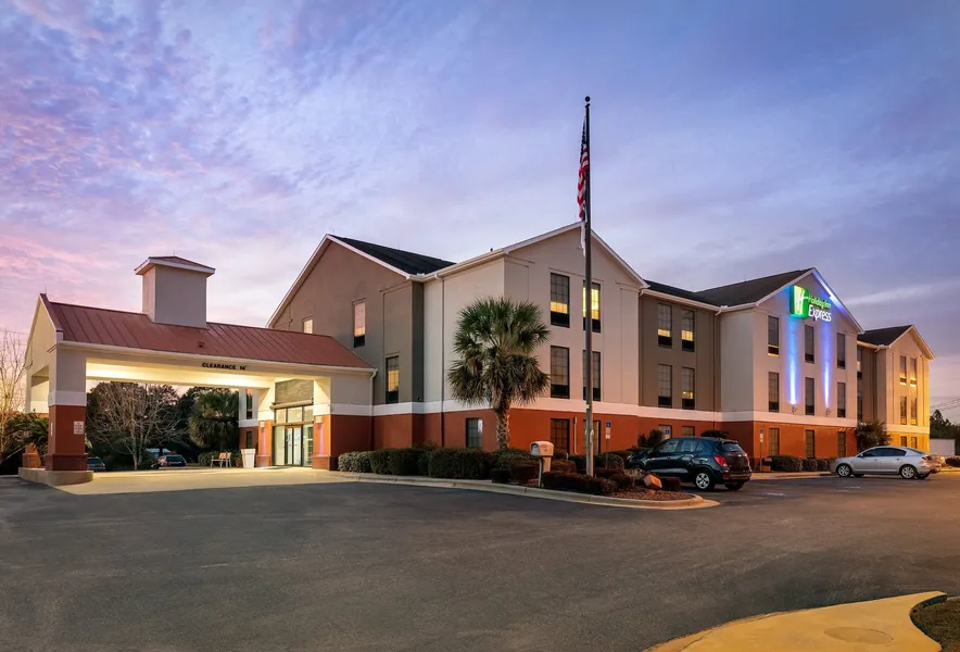 Holiday Inn Express & Suites Milton East I-10 by IHG hotel detail image 2