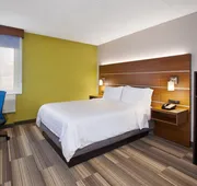 Holiday Inn Express Fairfax - Arlington Boulevard by IHG hotel detail image 4