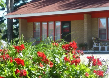 Red Top Motor Inn hotel thumbnail 3