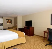 Holiday Inn Express Hotel & Suites Fort Atkinson by IHG hotel detail image 7