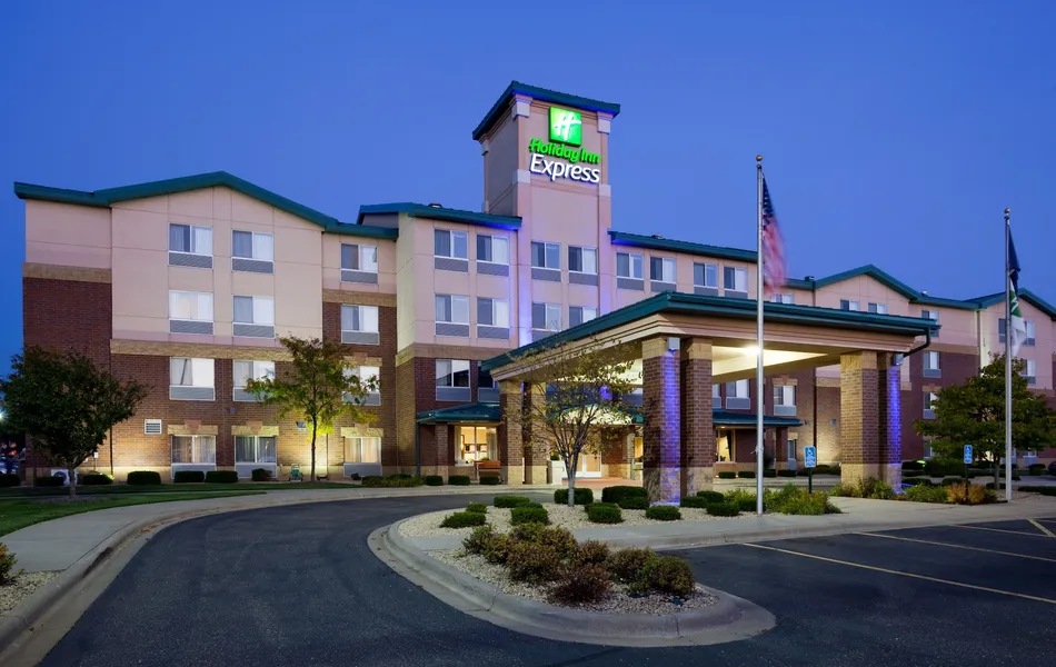 Holiday Inn Express & Suites Vadnais Heights by IHG hotel detail image 2
