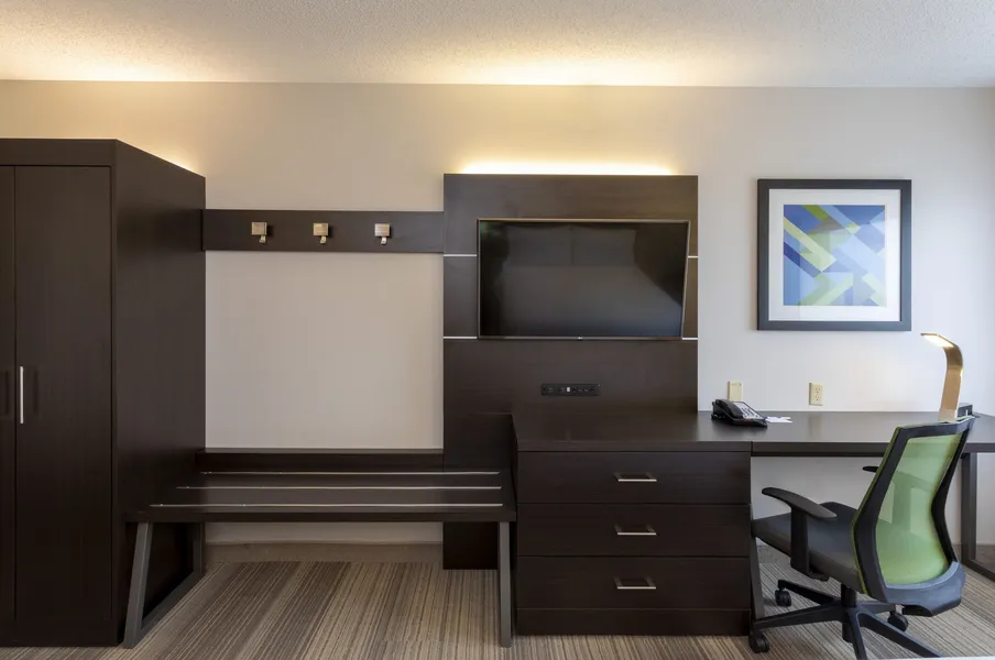 Holiday Inn Express & Suites Vadnais Heights by IHG hotel detail image 6
