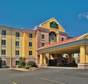 La Quinta Inn & Suites by Wyndham Hot Springs hotel detail image 5
