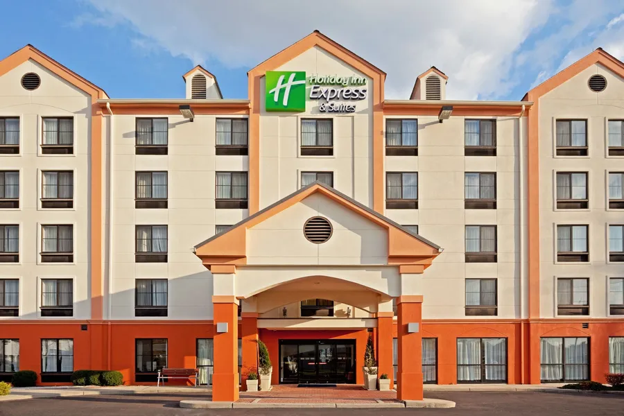 Holiday Inn Express Hotel & Suites Meadowlands Area by IHG hotel detail image 2