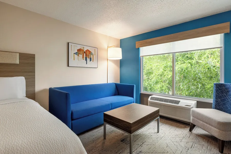 Holiday Inn Express & Suites Hagerstown by IHG hotel detail image 6