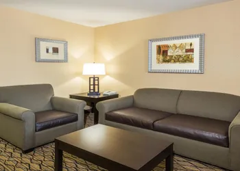 Holiday Inn Express Hotel & Suites North Seattle - Shoreline, an IHG Hotel hotel thumbnail 4
