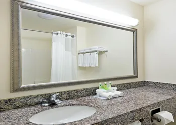 Holiday Inn Express Hotel & Suites North Seattle - Shoreline, an IHG Hotel hotel thumbnail 7
