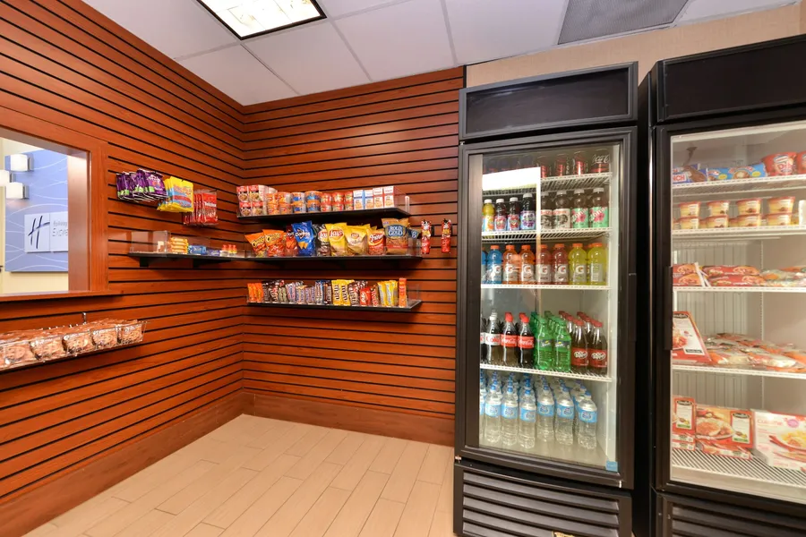Holiday Inn Express Hotel & Suites San Diego Otay Mesa by IHG hotel detail image 6