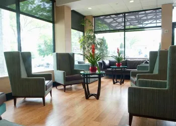 The LaGuardia Hotel hotel thumbnail 3