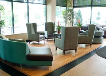 The LaGuardia Hotel hotel thumbnail 4