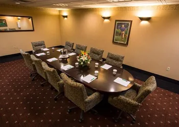 The LaGuardia Hotel hotel thumbnail 8