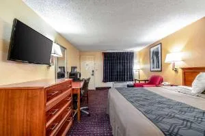 Rodeway Inn hotel thumbnail 3