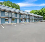 Econo Lodge Charlotte Airport Area hotel detail image 3