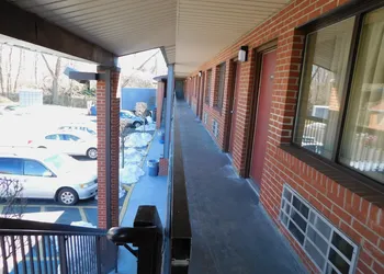 Mounts Motel hotel thumbnail 4