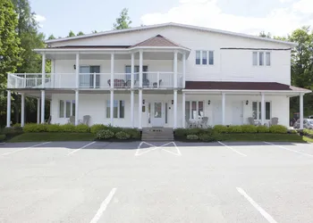Manoir du Lac William hotel thumbnail 3