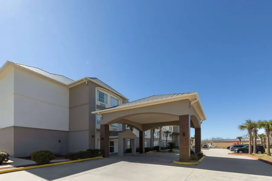 La Quinta Inn & Suites by Wyndham Houma hotel detail image 2