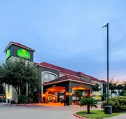 La Quinta Inn & Suites by Wyndham Mission at West McAllen hotel detail image 3