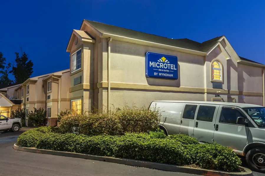 Microtel Inn & Suites by Wyndham Auburn hotel detail image 2