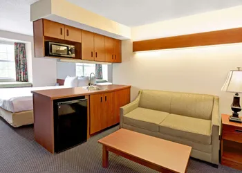 Microtel Inn & Suites By Wyndham Atlanta/Perimete hotel thumbnail 5