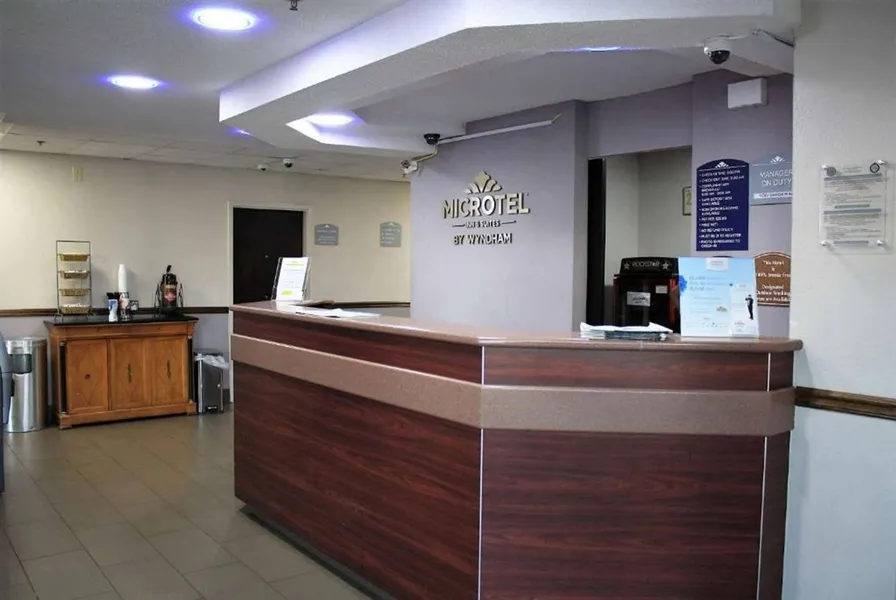 Microtel Inn by Wyndham Atlanta Airport hotel detail image 6