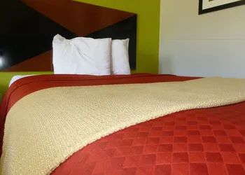 Coach Inn hotel thumbnail 8