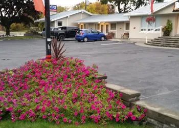 Lakeview Inn hotel thumbnail 4