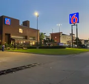 Motel 6 Oklahoma City, OK - Fairgrounds West hotel detail image 7