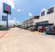 Motel 6 Houston, TX - Medical Center/NRG Stadium hotel detail image 7