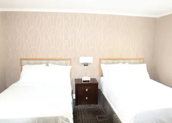 Walkerton Inn Motel hotel thumbnail 5
