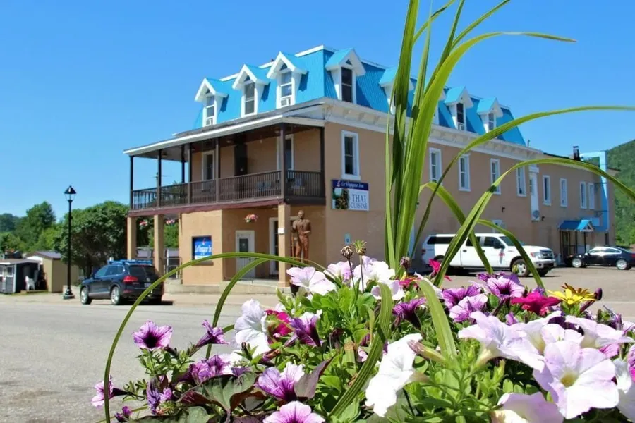 Le Voyageur Inn hotel detail image 6